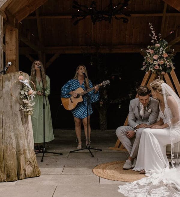Live muziek op de bruiloftceremonie
